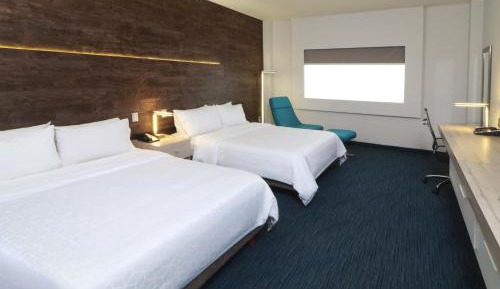 Queen Room with Two Queen Beds - Hearing Accessible/Non-Smoking