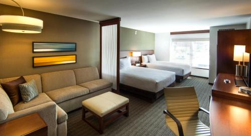 Queen Room with Two Queen Beds and Sofa Bed