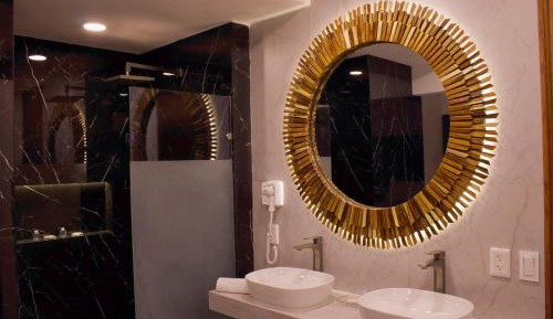 King Suite with Spa Bath