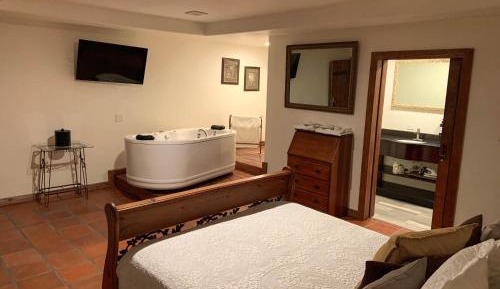 Suite with Spa Bath