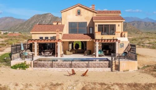 Three-Bedroom Vacation Home 