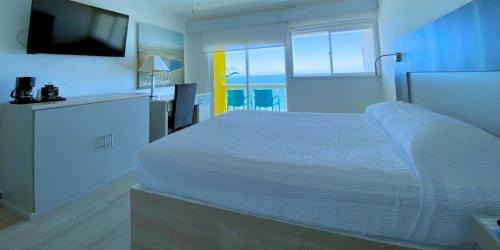 Queen Room with Sea View