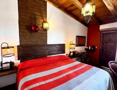 Standard Queen Room