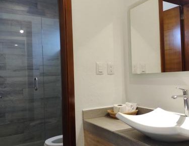 Queen Room with Spa Bath