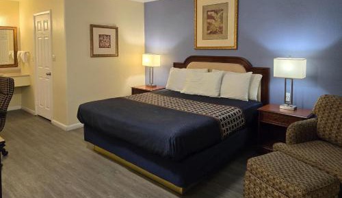 King Room with Pool View