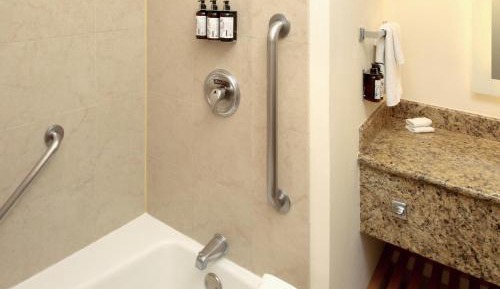 Standard Twin Room - Lounge Access