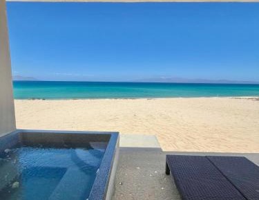 One-Bedroom Premium Apartment with Ocean View
