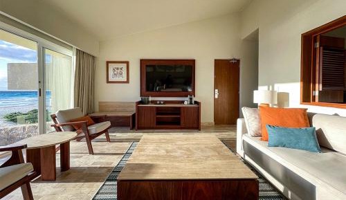 Villa Master Suite Plunge Pool