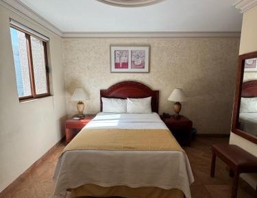 Standard Queen Room