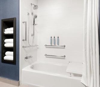 Studio King Suite with Sofa Bed - Mobility Accessible with Tub