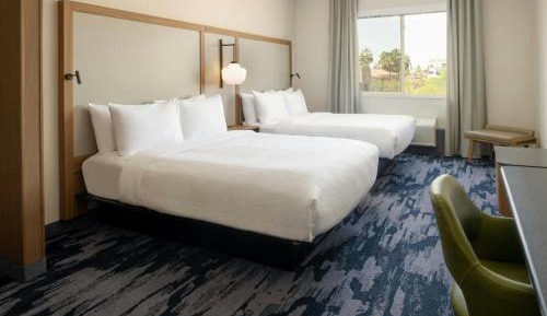 Studio with Two Queen Beds and Sofa Bed