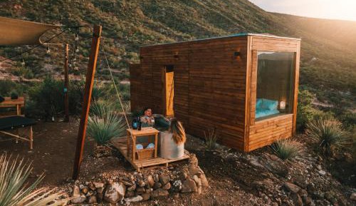 One-Bedroom Deluxe Apartment