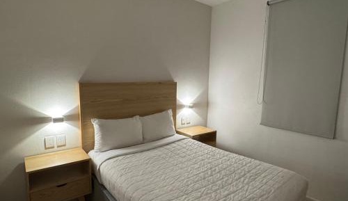 Standard Queen Room