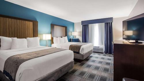 Queen Room with Two Queen Beds - Non-Smoking