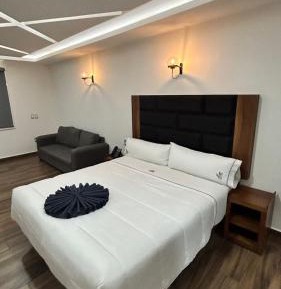  Suite With Bathtub