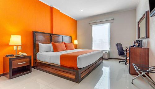 Standard King Room - Non-Smoking 
