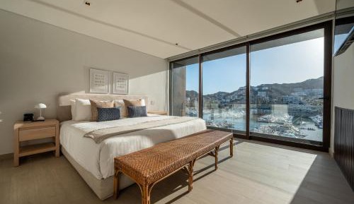 Design Apartment, 3 Bedrooms, Patio