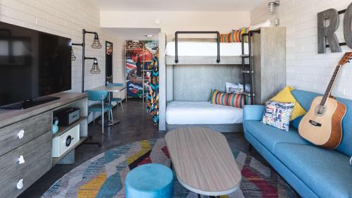 Bunk Bed 