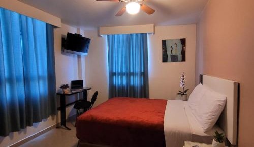 Standard Queen Room