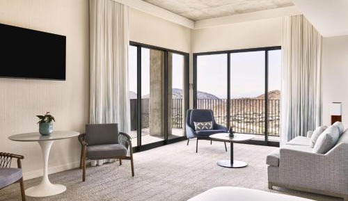 Dark Sky Corner Suite, 1 Bedroom Suite, 1 King, Corner room
