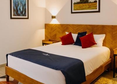 Deluxe Queen Room