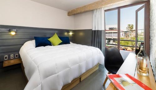 King Room with Balcony