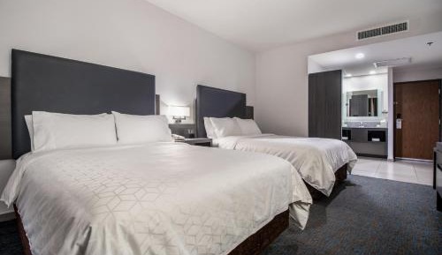 Double Room with Two Double Beds - Disability Access