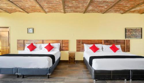 Deluxe Two beds With View