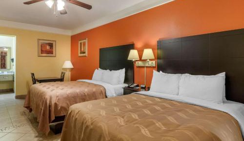 Queen Room with Two Queen Beds - Accessible/Non-Smoking 