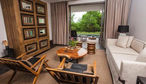 Deluxe King Suite