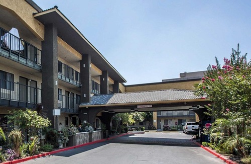 Ontario Hotel | Quality Inn Ontario Airport Convention Center