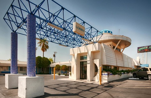 Gila Bend Hotel | Best Western Space Age Lodge