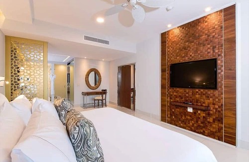 Cabo San Lucas Resort | Ultra LUX 5-Diamond 3B OceanFront Loft Suite at Garza Blanca Beach Resort - Cabo