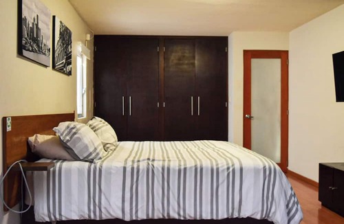 San Luis Potosi House | Casa Valentín, muy Amplia, con Área de Jardín