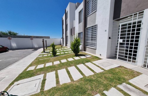 Queretaro House | Casa Amplia Garde