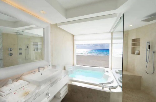 Punta Cancun Resort | Le Blanc Spa Resort w/ Diamond All Inclusive!