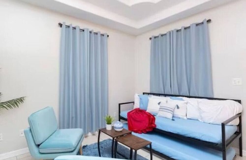 Edinburg Apartment | Perfect place to stay!