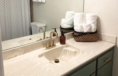 Yuma House | The Hillside Hacienda located in the heart of Yuma. Hospital Nearby.