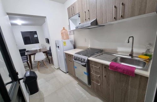 Queretaro House | Spacious House With Swimming Pool, Wi-Fi, Full Kitchen, Parking, Up To 11 Guests