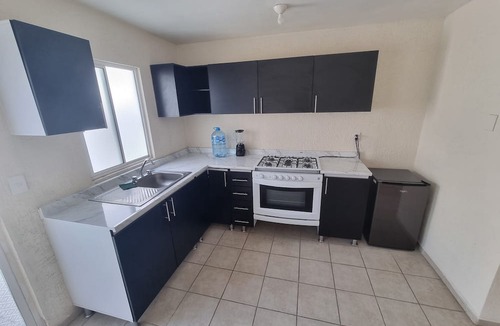 Queretaro Apartment | House With Swimming Pool, Full Kitchen, Wi-Fi, Free Parking, Up to 6 Guests