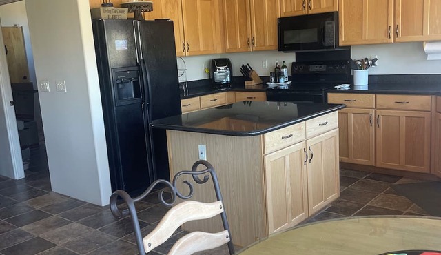 Cozy 1-bedroom house in charming New River with AC