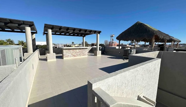 Experience Coastal Bliss: Stunning Beach Views, Rooftop Fun, Prime Tourist Hub!!