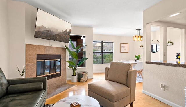 Desert Hideaway - Modern 2 Bdr w/Mountain Views, Pool, & Hot Tub